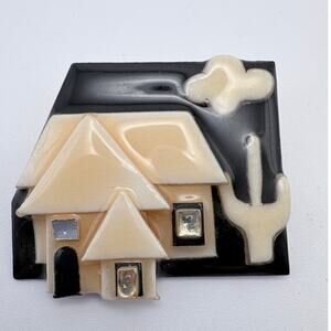 Lucinda Style Resin House Pin With Rhinestone Windows
